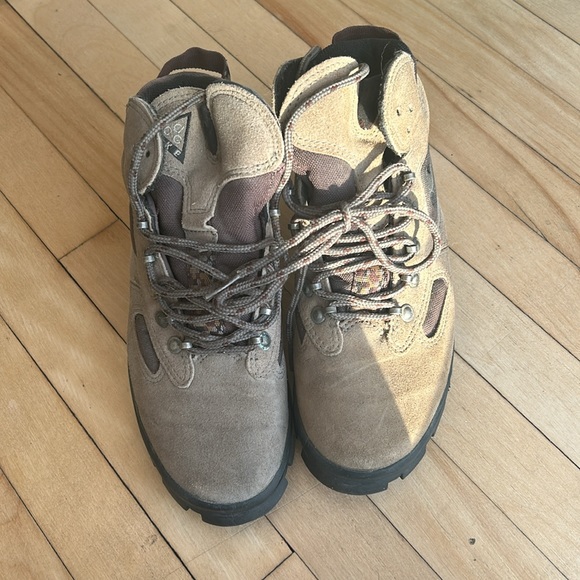 Vintage Nike mountain boots - Picture 2 of 2